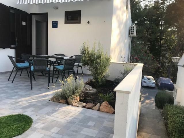 Apartment Mimi, Necujam Exterior photo