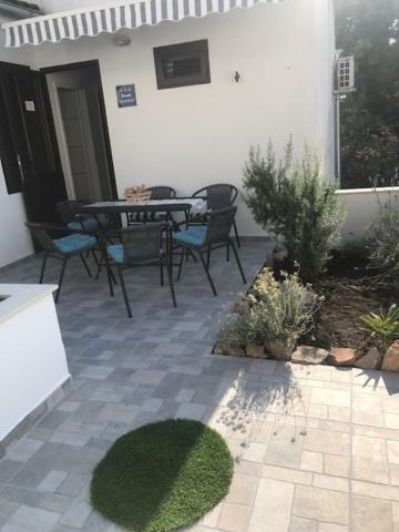 Apartment Mimi, Necujam Exterior photo